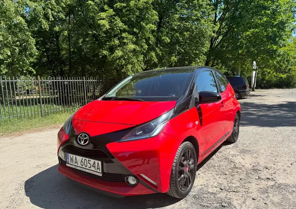 śląskie Toyota Aygo cena 37500 przebieg: 81000, rok produkcji 2017 z Warszawa